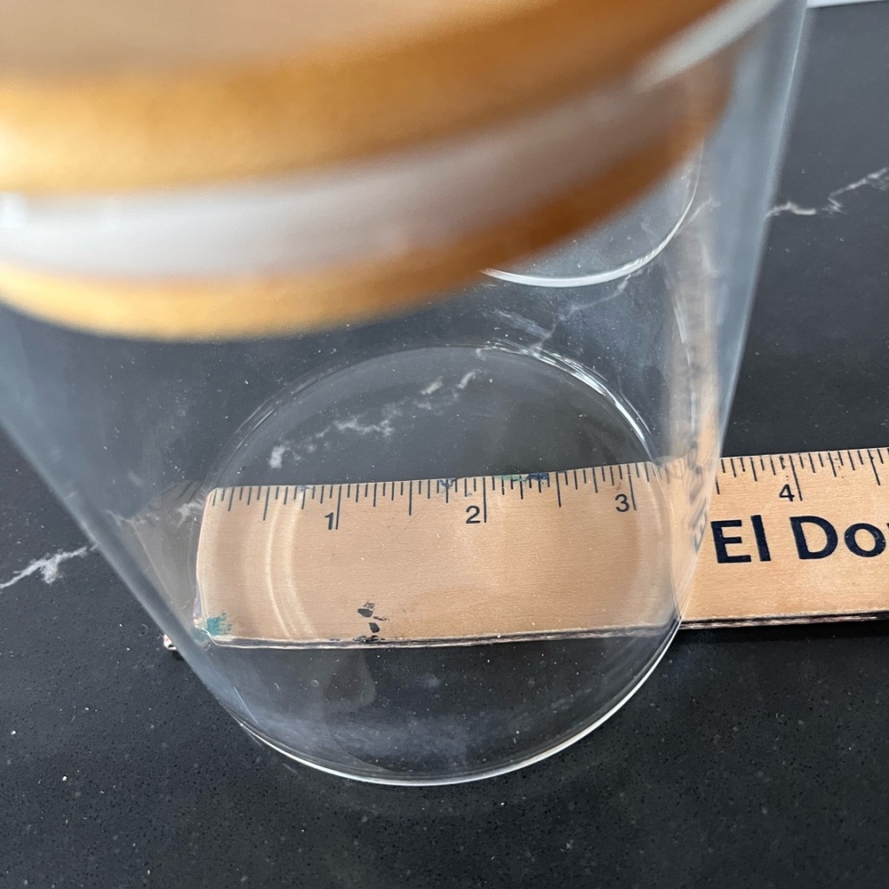 2 Glass Jars with wooden lids  - decorative and functional - Picture 5 of 5